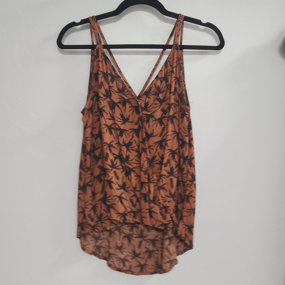 Black and brown tropical tank